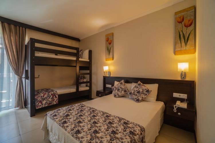 Ranzalı Aile Odası